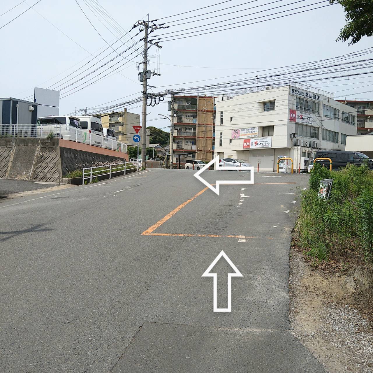 JR二島駅前から199号線に向かう写真