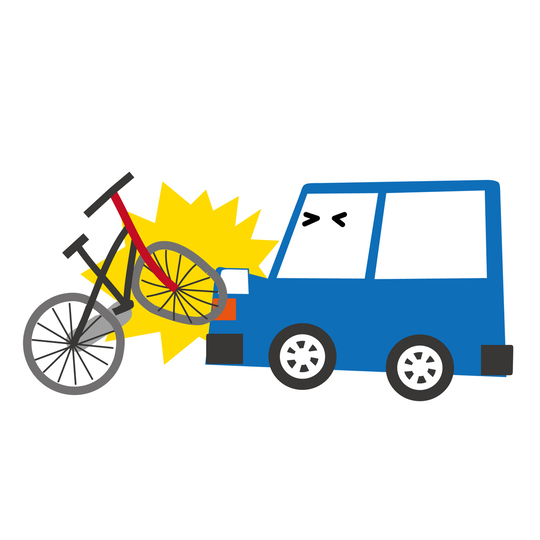 自転車と自動車が衝突している写真