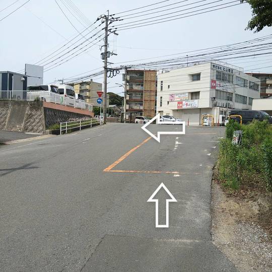 JR二島駅前から199号線に向かう写真